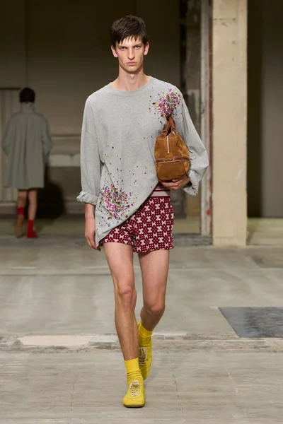 Look 8